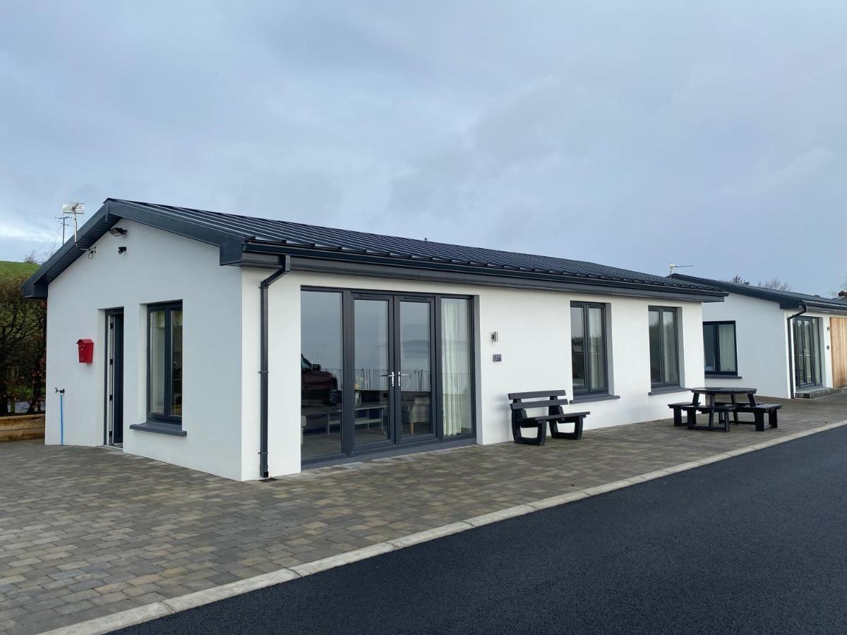 Tullybay Holiday Lodges Enniskillen Exterior foto